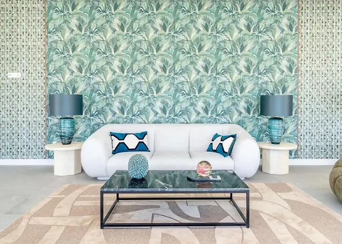 Luxury Oasis Escape شقة