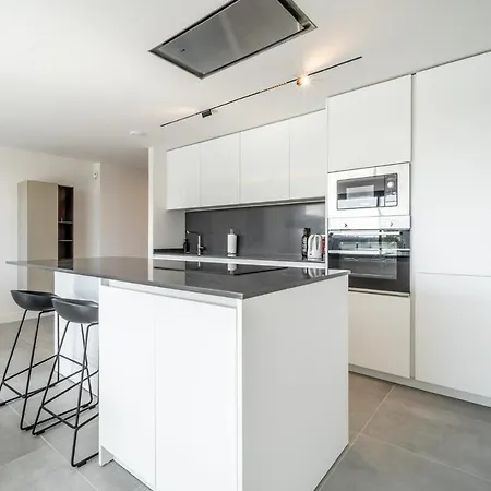 Luxury Oasis Escape *