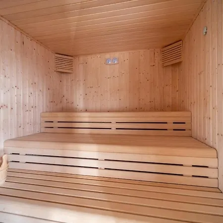 Luxury Oasis Escape 公寓 *