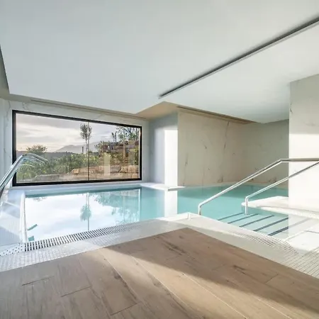 Luxury Oasis 2 Bed Apartment With Scenic Views Daire *