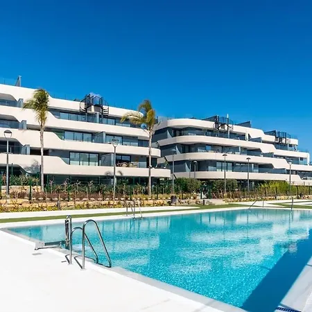 Luxury Oasis 2 Bed Apartment With Scenic Views * Estepona