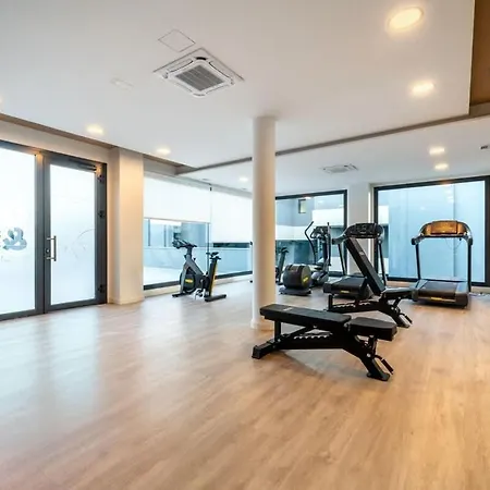 Daire Luxury Oasis 2 Bed Apartment With Scenic Views *