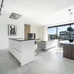 Luxury Oasis Escape