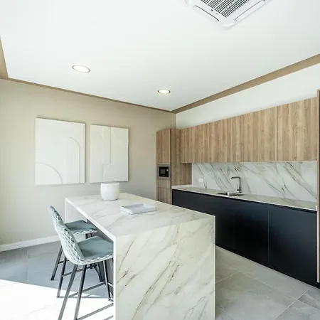 Luxury Oasis Escape Эстепона