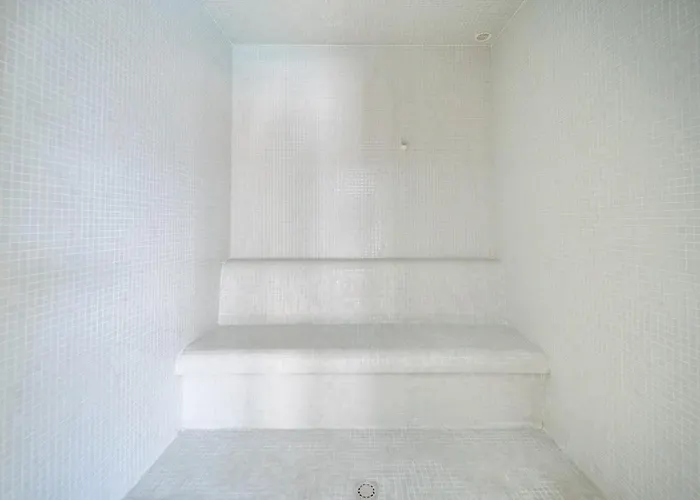 Luxury Oasis Escape *